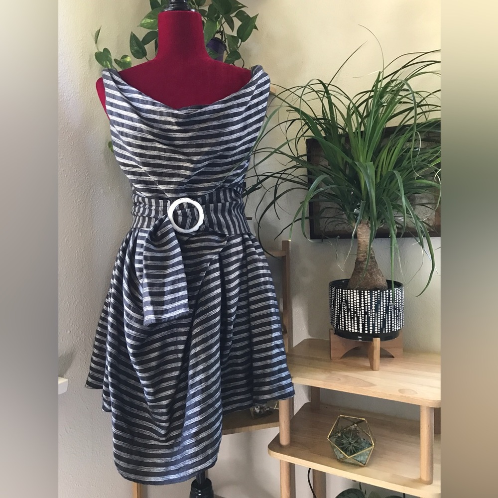 NWOT C/Meo Collective Short Sleeve Belted Dress Size S